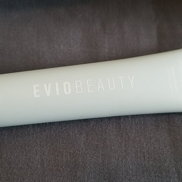 Evio Beauty Pore-Fect Primer - Picture 3 of 4